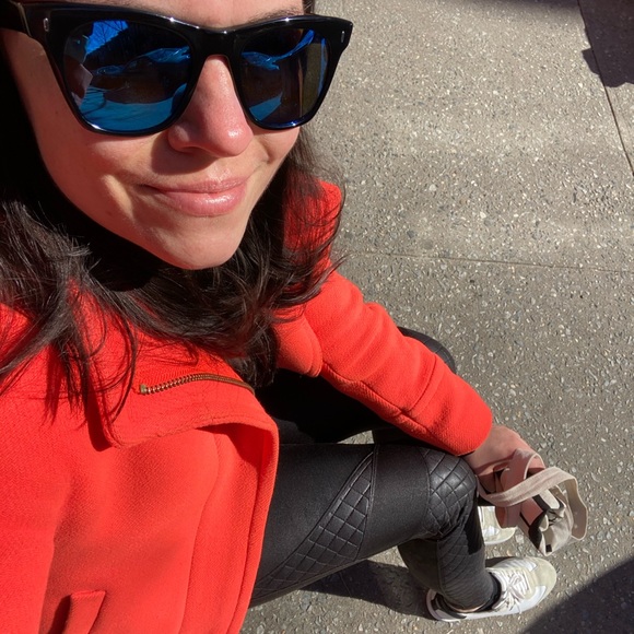 Zora - Picture 3 of 6